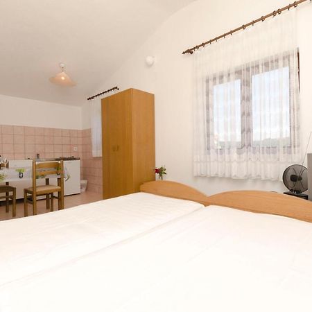 Apartments Mirko Trogir Ngoại thất bức ảnh